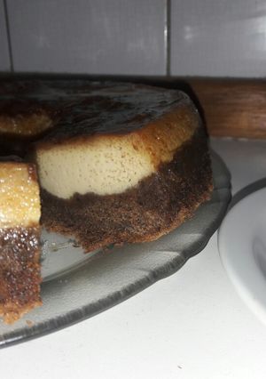 Una foto de Torta imposible o chocoflan