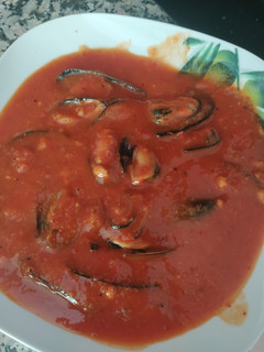 Una foto de Mejillones en salsa de tomate