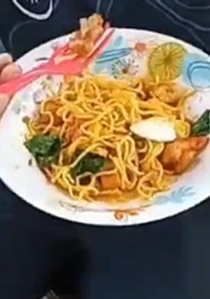 A picture of Simple Curry Mee.