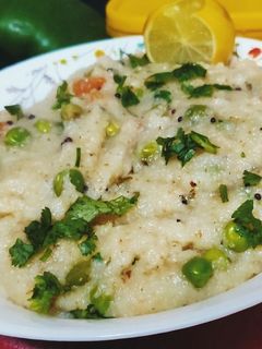 सूजी वेज उपमा (sooji veg upma recipe in Hindi) रेसिपी मुख्य फोटो