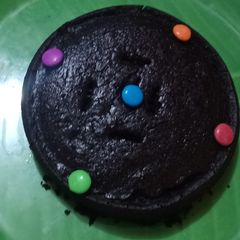 A picture of Bourbon biscuits cake.