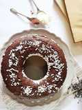 Ciambellone al cacao con gocce di cioccolato