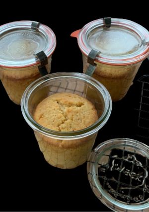 A picture of Apricot Jar Cake (Vasocottura Method).