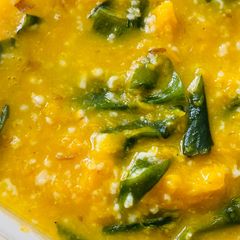 A picture of Savoury Pumpkin Oatmeal Congee.
