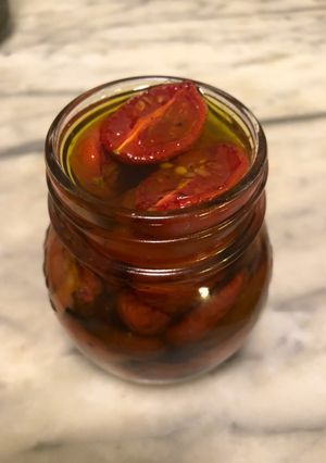 Foto di Conserva di pomodori confit