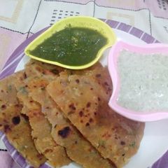 Daal ki chat pati rotl/paratha A picture of Daal ki chat pati rotl/paratha.