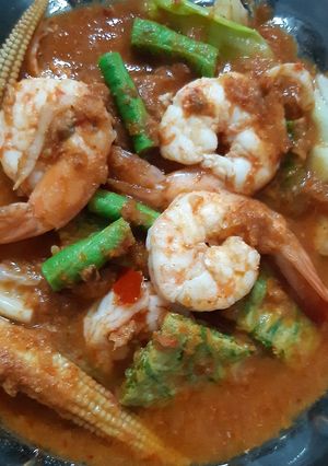 A picture of Sour Curry with Shrimp & Mixed Vegetables (Kaeng Som Cha-Om).