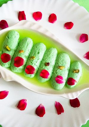 பிஸ்தா ரசகுல்லா (Pista rasagulla recipe in tamil) செய்முறை முக்கிய புகைப்படம்