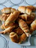 Light Croissants