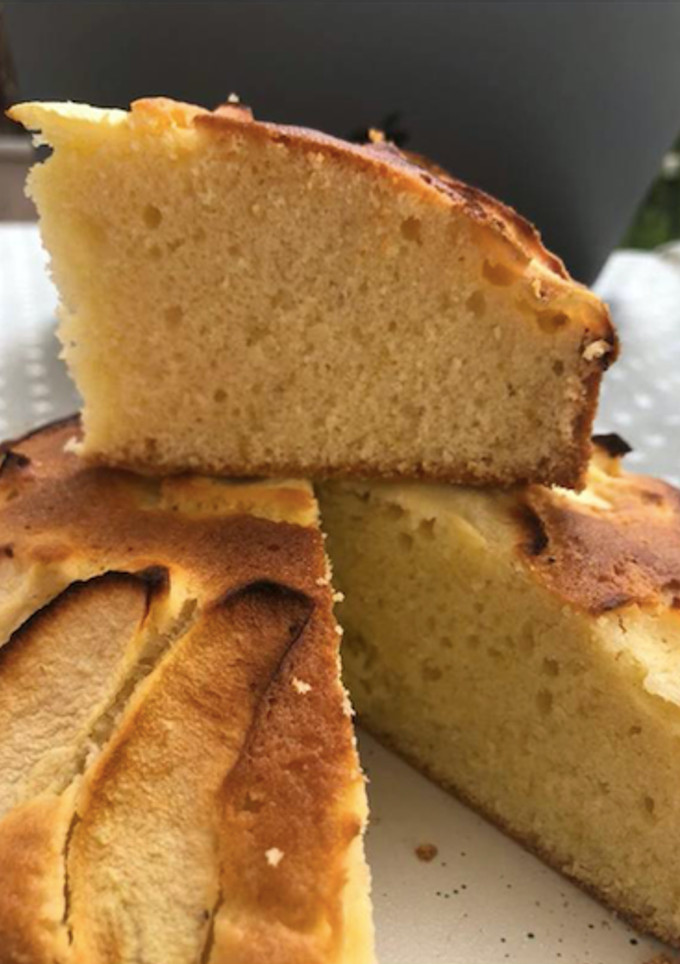 Una foto de Bizcocho de manzana Thermomix