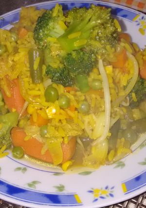 Una foto de Paella vegetariana