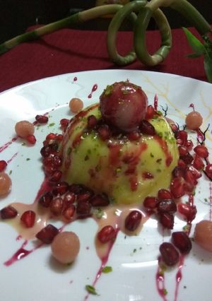 A picture of Rice ball with Custard.