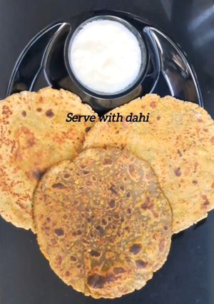 A picture of Leftover Palaks abji Paratha.