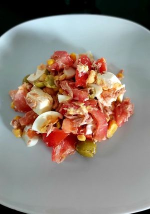 O poză a rețetei Salată mixtă 🍅🥚🌽.