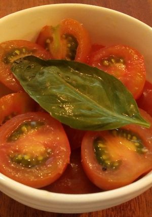 A picture of Marinade cherry tomatoes.