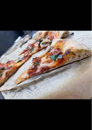 Nápolyi jellegű pizzatészta otthoni sütőben recept fotója