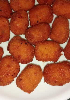 चीज़ बॉल्स (Cheese Balls recipe in Hindi) रेसिपी मुख्य फोटो