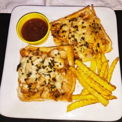 Cheesy Pizza Bread 🍕 A picture of Cheesy Pizza Bread 🍕.