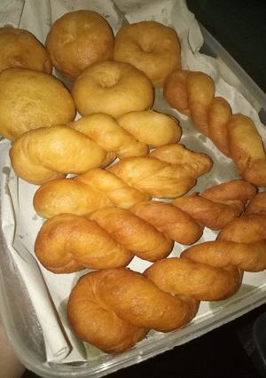 Foto resep Twisted Korean Doughnuts (Kkwabaegi)