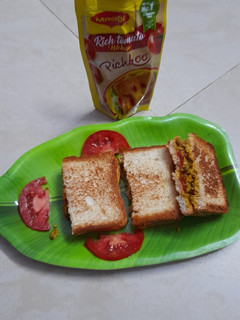 स्प्राउट्स सैंडविच (sprouts sandwich recipe in Hindi) रेसिपी मुख्य फोटो