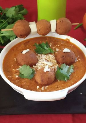 A picture of Besani Kofta Curry.
