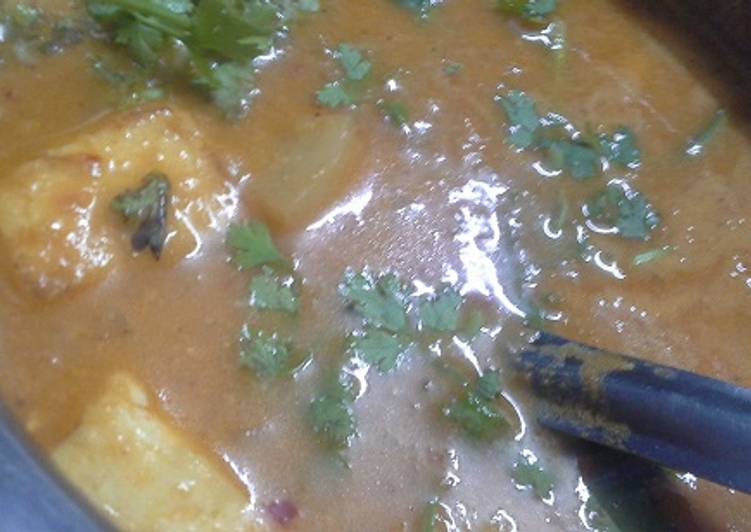 Recipe of Any-night-of-the-week Paneer Aloo Gravy