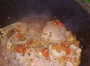 Una foto de Bifes de peceto salteado con tomate cebolla y huevos