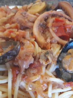 Una foto de Spaghetti con salsa de mariscos