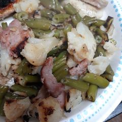Cauliflower, Green Beans, and Ham pieces A picture of Cauliflower, Green Beans, and Ham pieces.