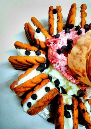 A picture of Icecream sandwich cake.