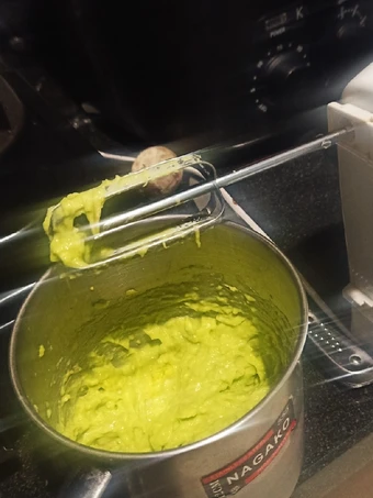 Langkah Mudah untuk Menyiapkan Resep Alpukat kocok mixer yang  Bikin Ketagihan Anti Ribet, Uenak Banget