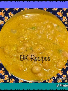 அரைத்துவிட்ட வேர்க்கடலை குழம்பு (araithu vitta verkadalai kulambu recipe in Tamil) செய்முறை முக்கிய புகைப்படம்