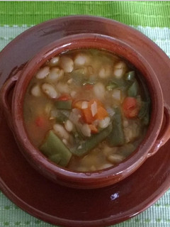 Una foto de Habichuelas con verduras