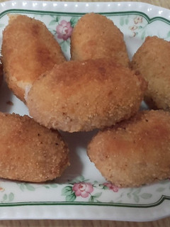 Una foto de Croquetas de jamón dulce, y queso manchego