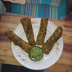 A picture of -Mustard leaf (Sarso saag) Paratha.