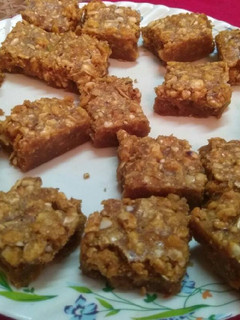 ड्राई फ्रूट वाला गुड (Dry Fruits wala Gur recipe in hindi) रेसिपी मुख्य फोटो