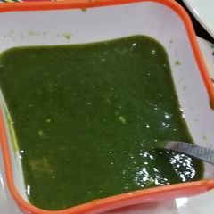 A picture of Green sauce.