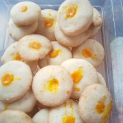 A picture of Naan khatai.