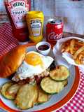 Hamburguesa con Huevo a la plancha y pan de Brioche