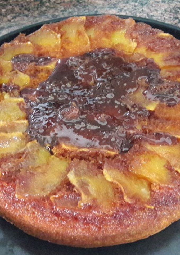Una foto de Tarta de manzana invertida muy fácil y rápida