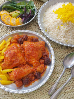 عکسی از دستور خورشت مرغ و آلو