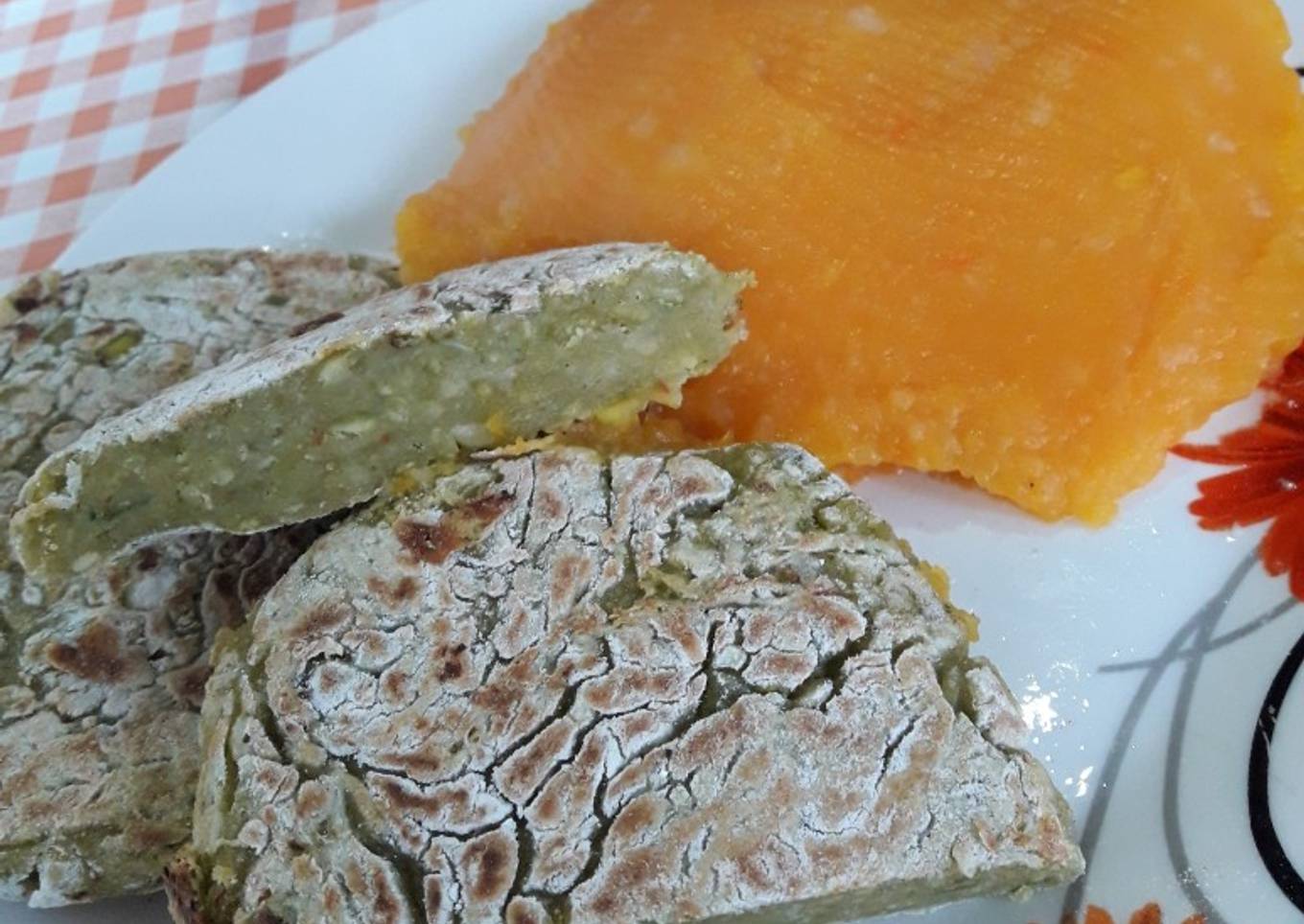 Hamburguesas de arvejas acompañado de puré de calabaza y papa 💕