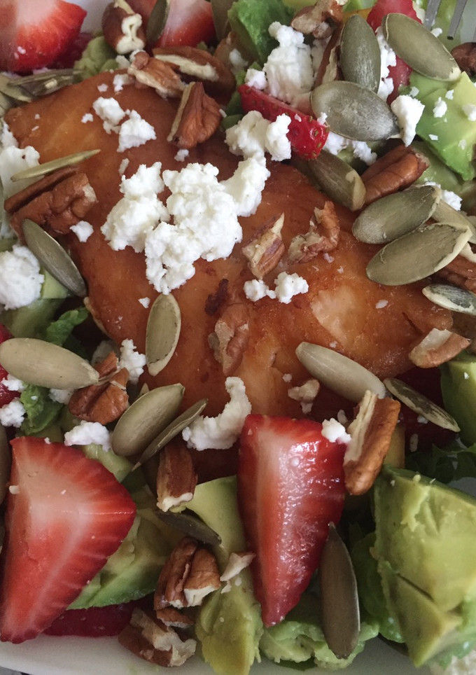 Una foto de Ensalada con Fresas 🍓