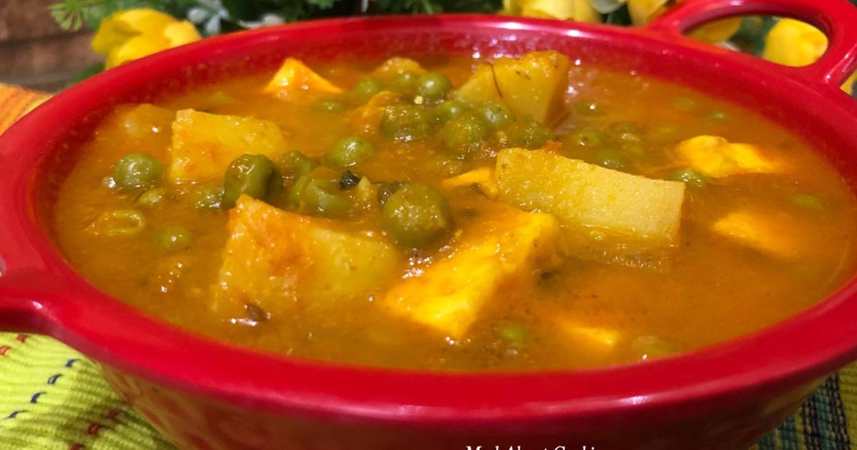 Potato Paneer & Pea Curry Without Onion And Garlic Recipe Recipe by