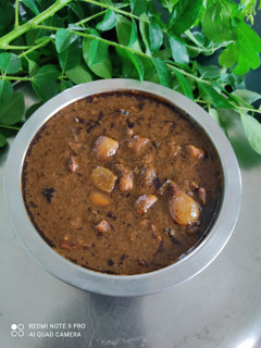 கறிவேப்பிலை குழம்பு செய்முறை முக்கிய புகைப்படம்