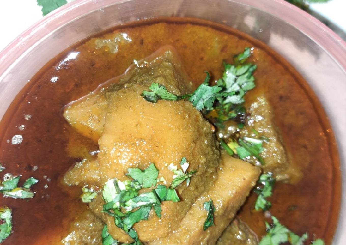 Green coriander & potato curry