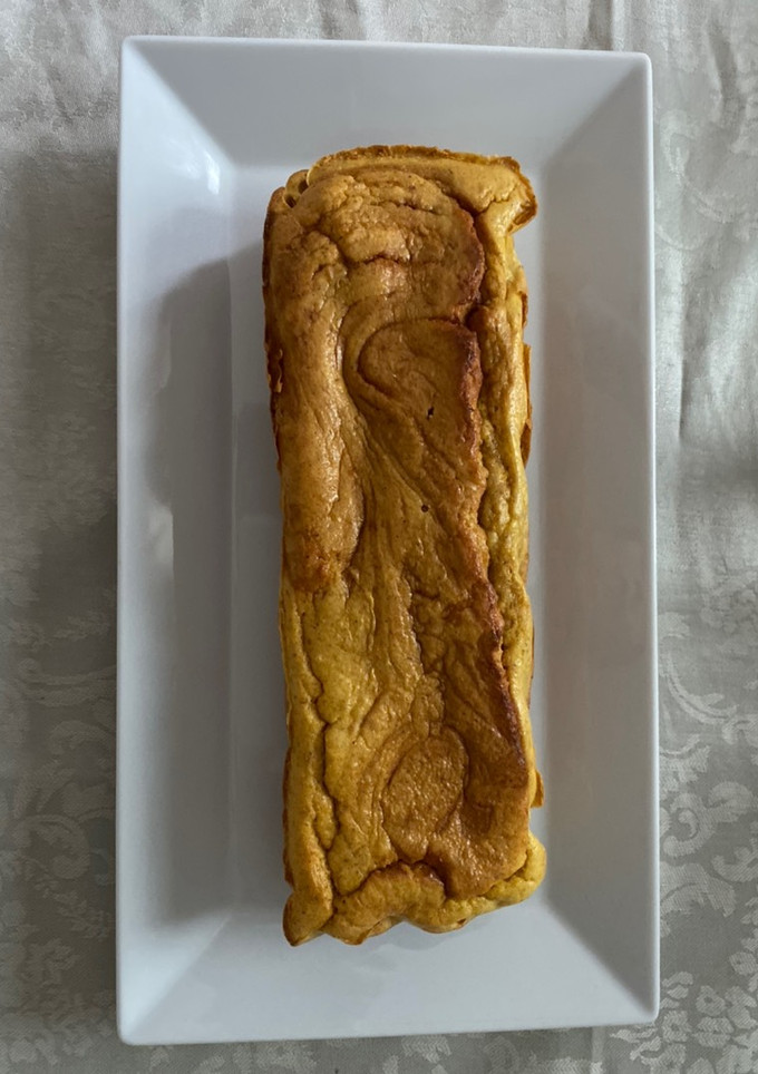 Una foto de Bizcocho integral con avena y naranja