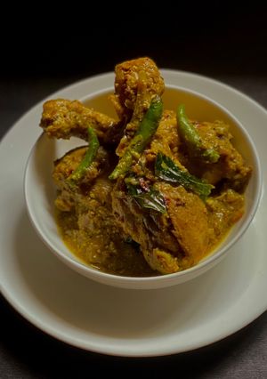 A picture of Mangalorian Tulva Chicken Ghee Roast.