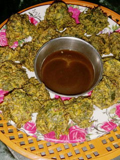 अरबी के पत्तों के पकोड़े (arbi kee patto ke pakode recipe in Hindi) रेसिपी मुख्य फोटो