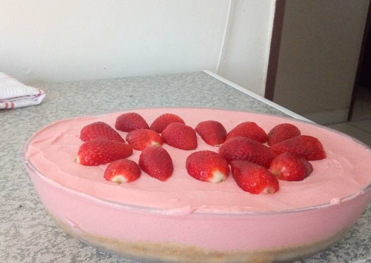 Strawberry Mouse Cake